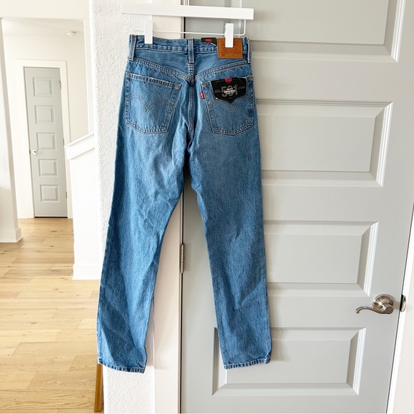NWT Levi’s 501 High Rise Straight Jeans Free People - Picture 4 of 7